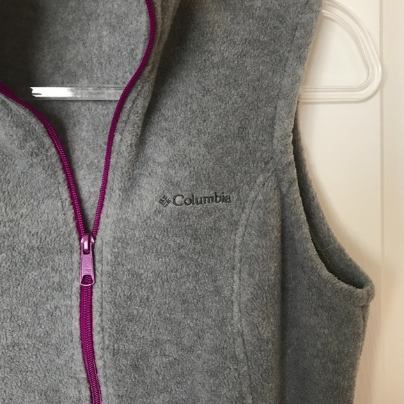 COLUMBIA Gray Fleece Vest with purple zipp… - Picture 2 of 9